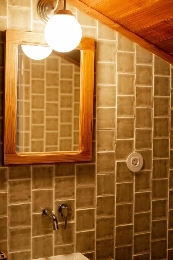 ヴィラ・ノヴァ・デ・ミルフォンテス Casa Do Ladoゲストハウス エクステリア 写真